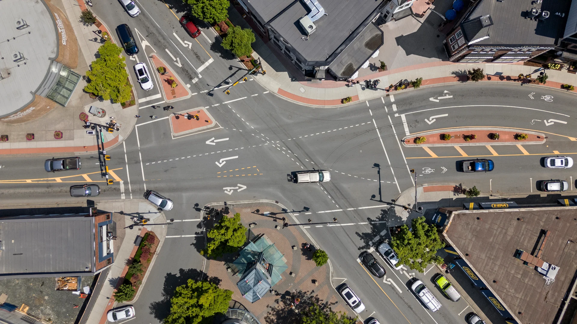 Urban intersection and city planning